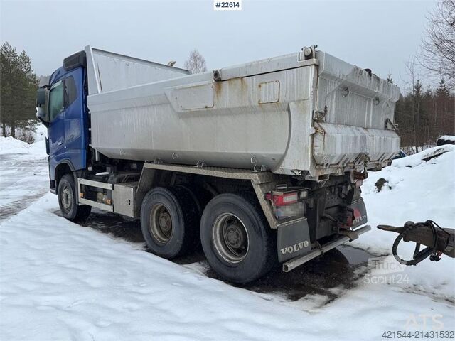 Kippiauto Volvo FH16 750 w/ Maur Triple trailer