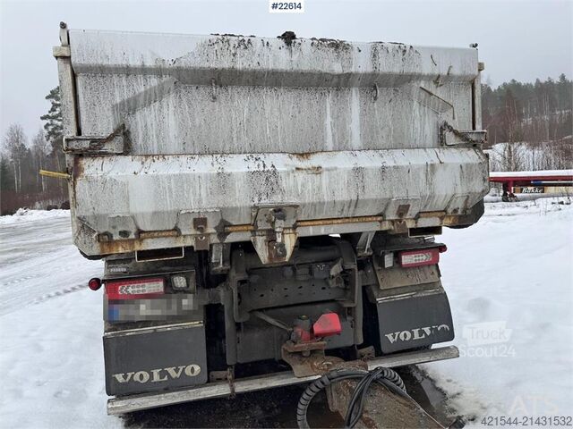 Kippiauto Volvo FH16 750 w/ Maur Triple trailer