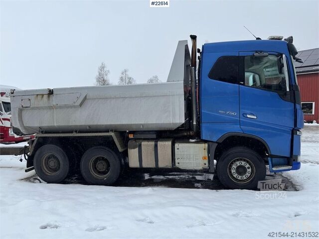Kippiauto Volvo FH16 750 w/ Maur Triple trailer
