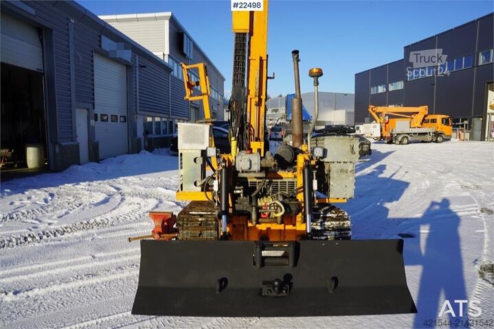 Mașină de găurit pământul  Geotech 504 Georig with blade