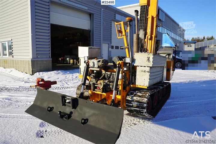 Mașină de găurit pământul  Geotech 504 Georig with blade