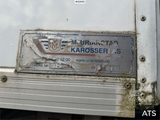 Mala Mitsubishi Fuso 7C18 4x2 box truck with tail lift – repair ob