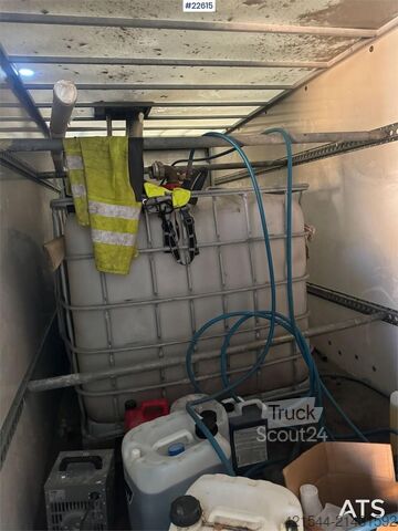 Remorcă cu caroserie Ifor Williams cu aparat de spălat cu presiune Nilfisk Ifor Williams cabinet trailer w/ Nilfisk High-pressure washer