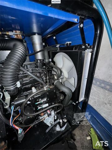 Remorcă cu caroserie Ifor Williams cu aparat de spălat cu presiune Nilfisk Ifor Williams cabinet trailer w/ Nilfisk High-pressure washer