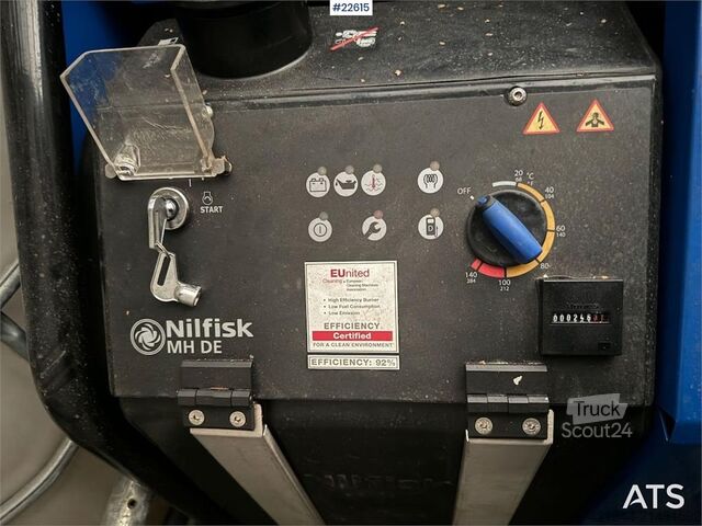 Remorcă cu caroserie Ifor Williams cu aparat de spălat cu presiune Nilfisk Ifor Williams cabinet trailer w/ Nilfisk High-pressure washer