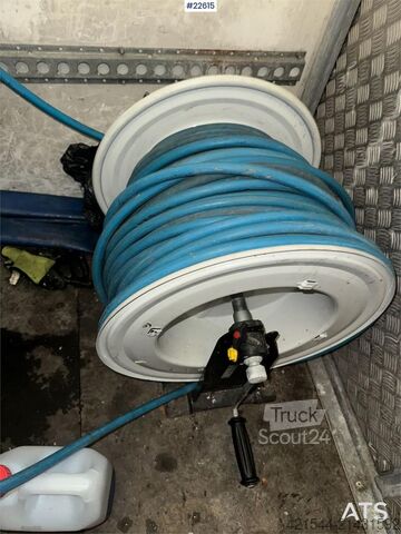 Remorcă cu caroserie Ifor Williams cu aparat de spălat cu presiune Nilfisk Ifor Williams cabinet trailer w/ Nilfisk High-pressure washer