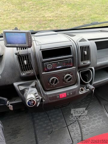 Furgon blaszak FIAT Ducato Kasten m. Werkbank & -regalen, Rfk