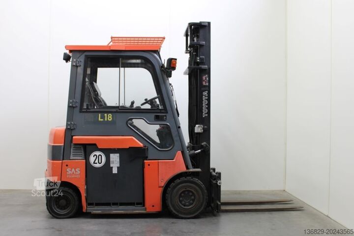 Frontgaffeltruck Toyota 7FBM25