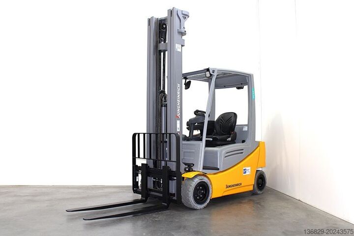 Wózek widłowy czołowy Jungheinrich EFG 320 - 650 DZ