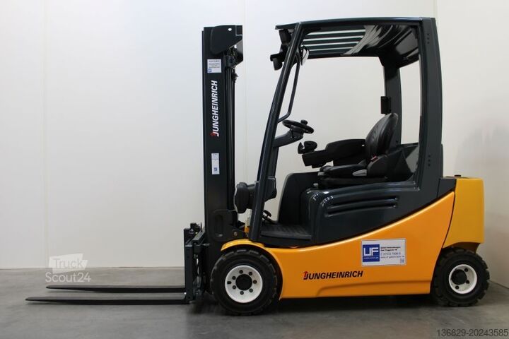 Frontgaffeltruck Jungheinrich EFG 320