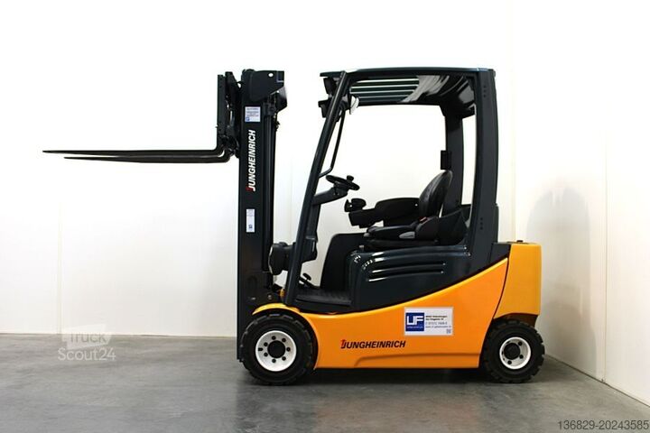 Chariot élévateur frontal Jungheinrich EFG 320