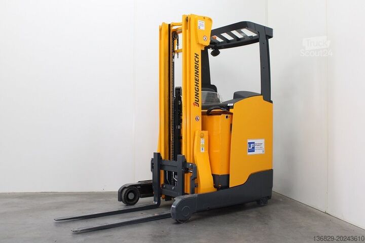 Wózek reach truck Jungheinrich ETV 110
