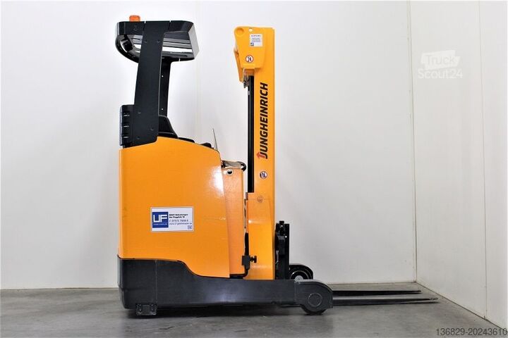 Wózek reach truck Jungheinrich ETV 110