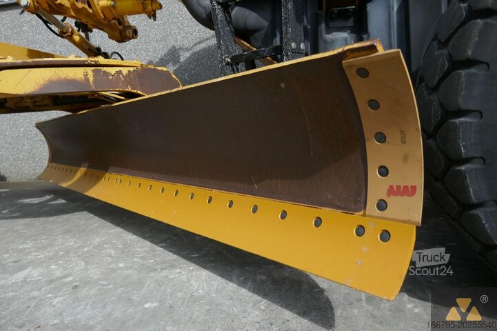 Greideris Caterpillar 120M