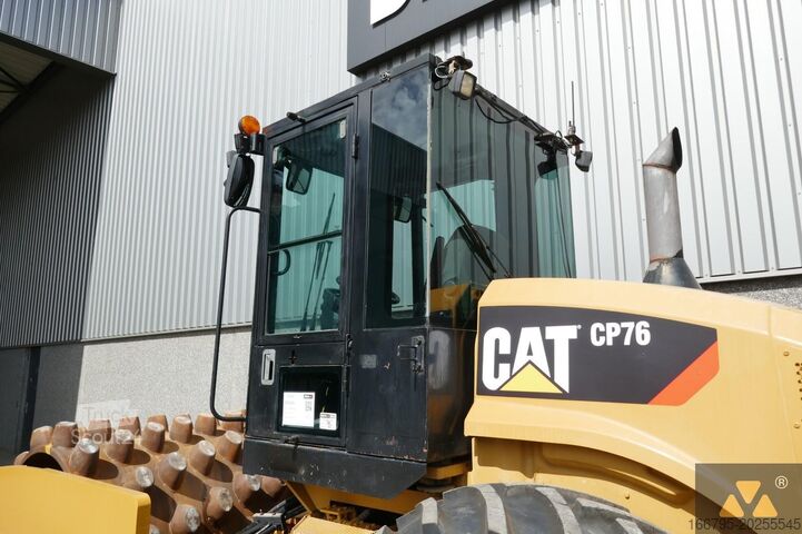 Walzenzug Caterpillar CP76
