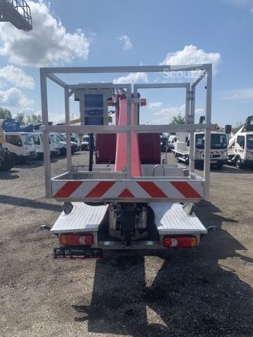 φορτηγό με κιβώτιο Nissan Cabstar Palfinger P260B - 25,6 m - 230 k