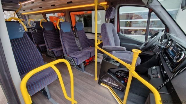 Minibus MERCEDES-BENZ Sprinter 517 Heckniederflur Vorlauffahrzeug