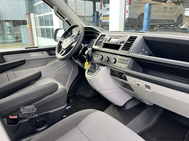 Passagerbus VW Transporter Kombi 2.0 TDI L1H1 BTW en BPM VRIJ!...