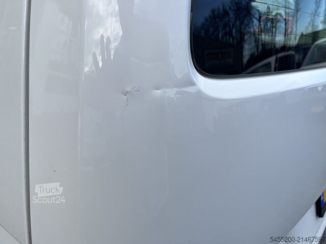 Passagerbus VW Transporter Kombi 2.0 TDI L1H1 BTW en BPM VRIJ!...