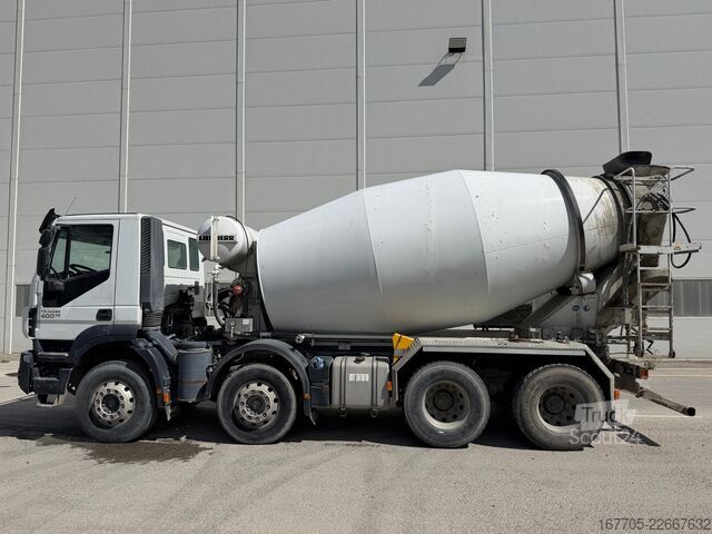 Betonmixer vrachtwagen IVECO TRAKKER 400