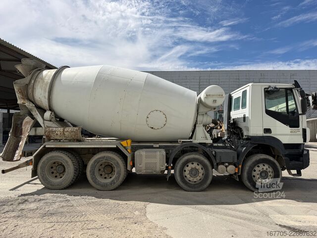 Betonmixer vrachtwagen IVECO TRAKKER 400