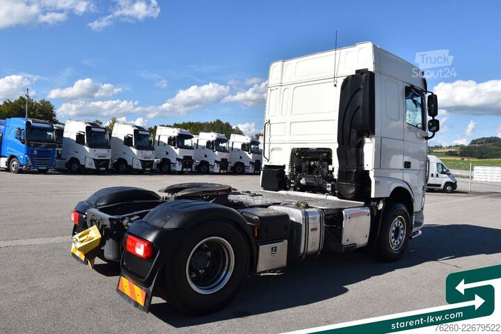 Standardni vlačilec DAF XF 530 Hydraulikanlage Intarder Standklima