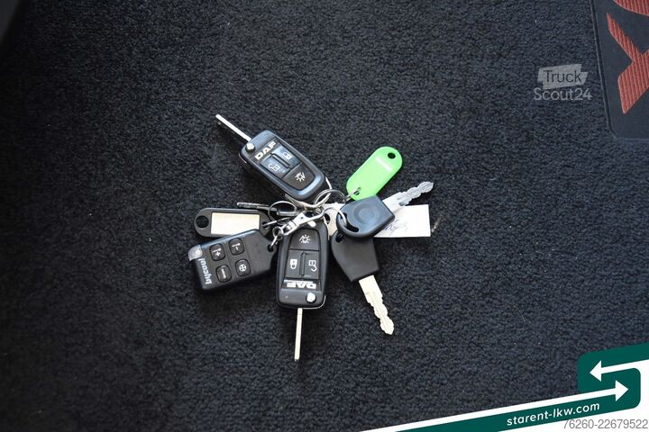 Standardni vlačilec DAF XF 530 Hydraulikanlage Intarder Standklima