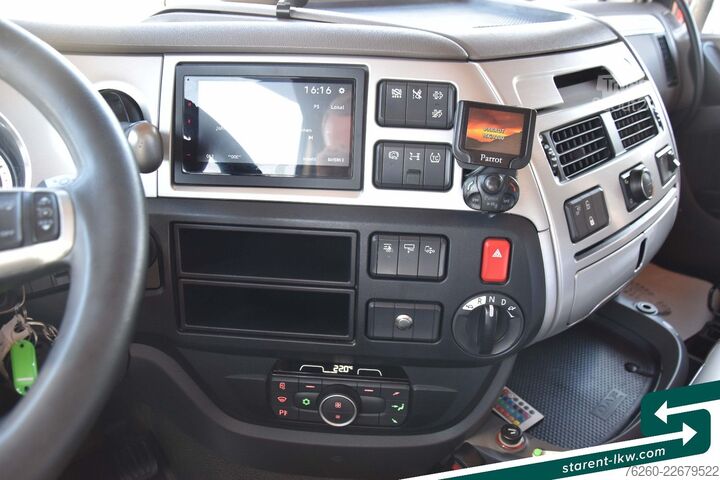 Standardni vlačilec DAF XF 530 Hydraulikanlage Intarder Standklima