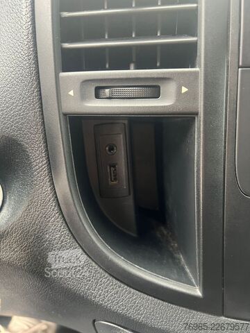 Panelová dodávka MERCEDES-BENZ Vito 114 LANG 6G KLIMA 3-SITZER TEMPOMAT EU6 AHK