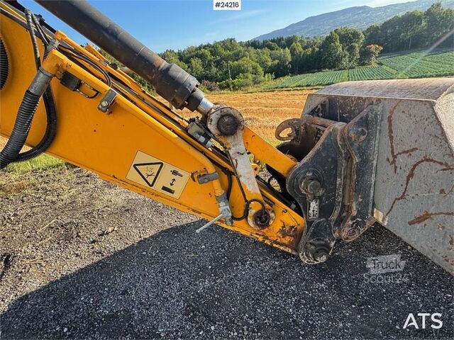 Goseniški bager JCB JZ235LC