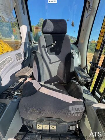 Goseniški bager JCB JZ235LC