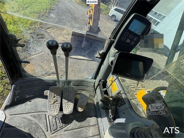 Goseniški bager JCB JZ235LC