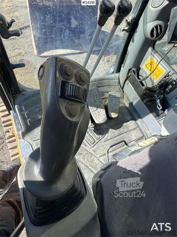 Goseniški bager JCB JZ235LC