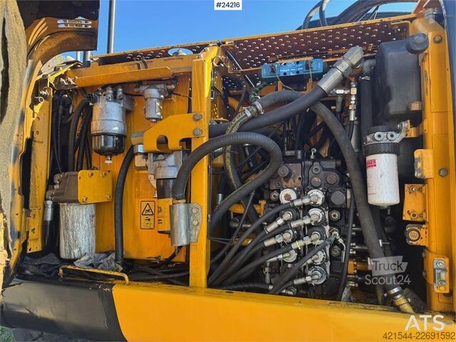 Goseniški bager JCB JZ235LC