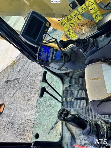 Pelle sur chenilles Komatsu PC170LC-11 Excavator with Rototilt, 3 Buckets and