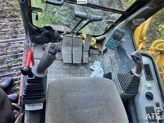 Goseniški bager Komatsu PC210LC-6K Excavator with Rototilt and 3 Buckets