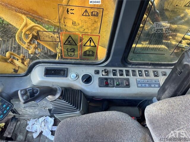 Goseniški bager Komatsu PC210LC-6K Excavator with Rototilt and 3 Buckets