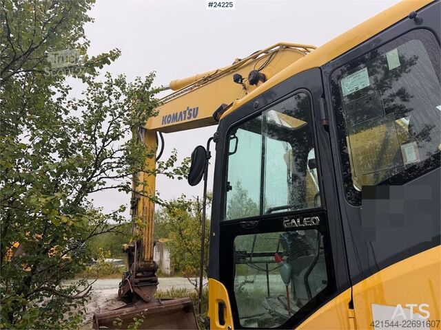 Raupenbagger Komatsu PC240LC-7K excavator w/ 2 buckets – prepared for m