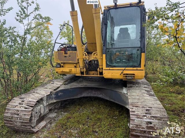 Raupenbagger Komatsu PC240LC-7K excavator w/ 2 buckets – prepared for m