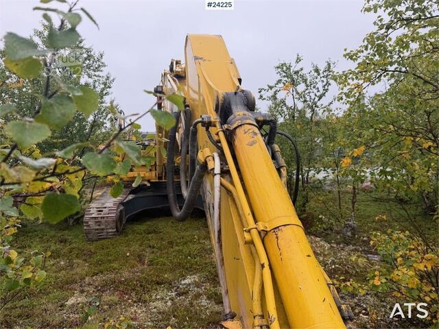 Pelle sur chenilles Komatsu PC240LC-7K excavator w/ 2 buckets – prepared for m