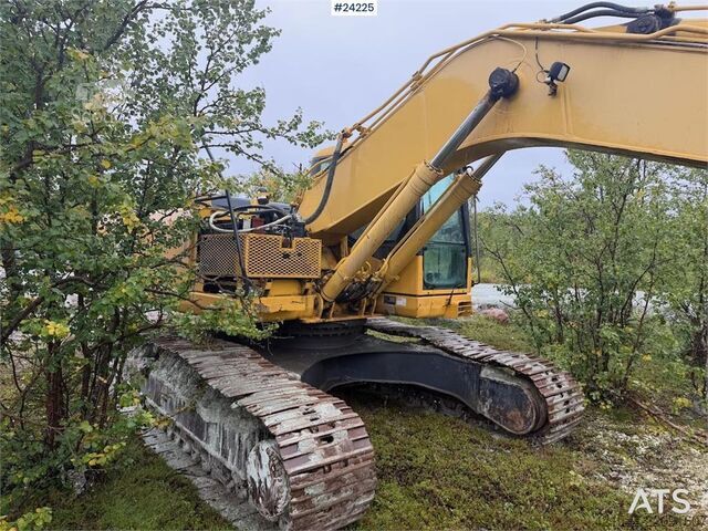 Pelle sur chenilles Komatsu PC240LC-7K excavator w/ 2 buckets – prepared for m