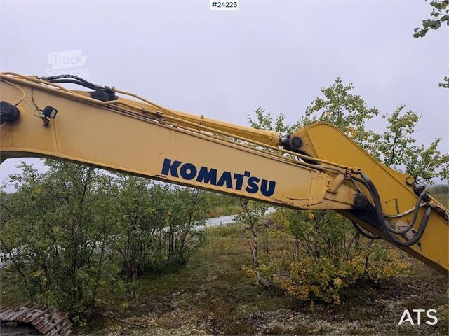 Pelle sur chenilles Komatsu PC240LC-7K excavator w/ 2 buckets – prepared for m