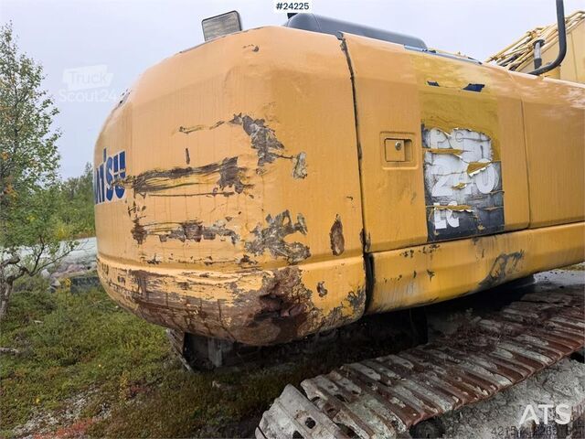 Pelle sur chenilles Komatsu PC240LC-7K excavator w/ 2 buckets – prepared for m