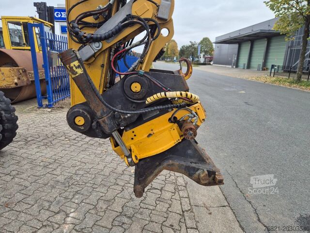 Escavadora de rodas Caterpillar M 318 F