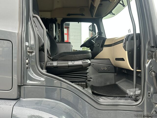معيار SZM Mercedes-Benz Actros 1836 LS