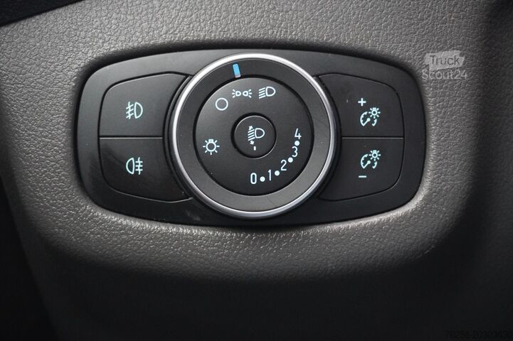 Korkeakattoinen farmari Ford Transit Connect 1.5 EcoBlue L2 EURO 6 - Airco -...