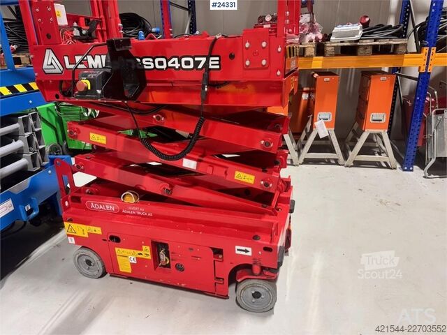 Saxlift  LCMG SS0407E Scissor Lift – only 49 hours!