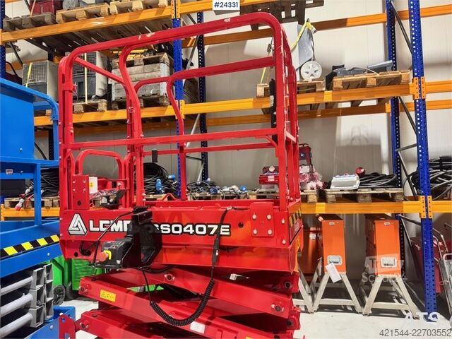 Saxlift  LCMG SS0407E Scissor Lift – only 49 hours!