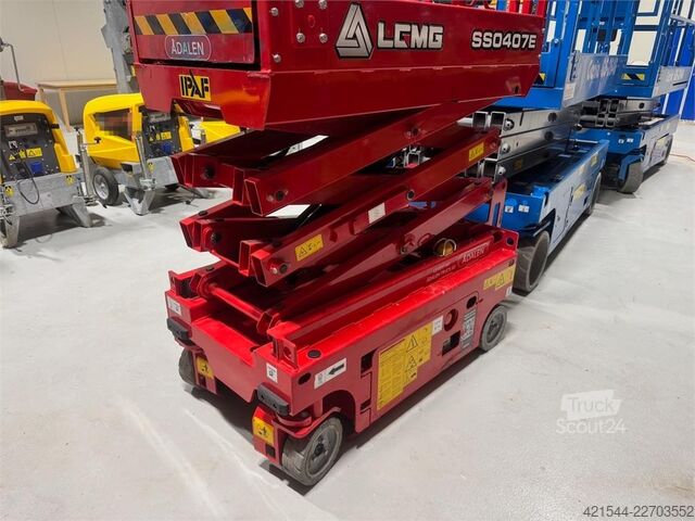 Saxlift  LCMG SS0407E Scissor Lift – only 49 hours!