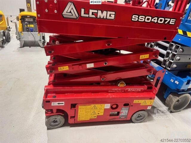 Saxlift  LCMG SS0407E Scissor Lift – only 49 hours!
